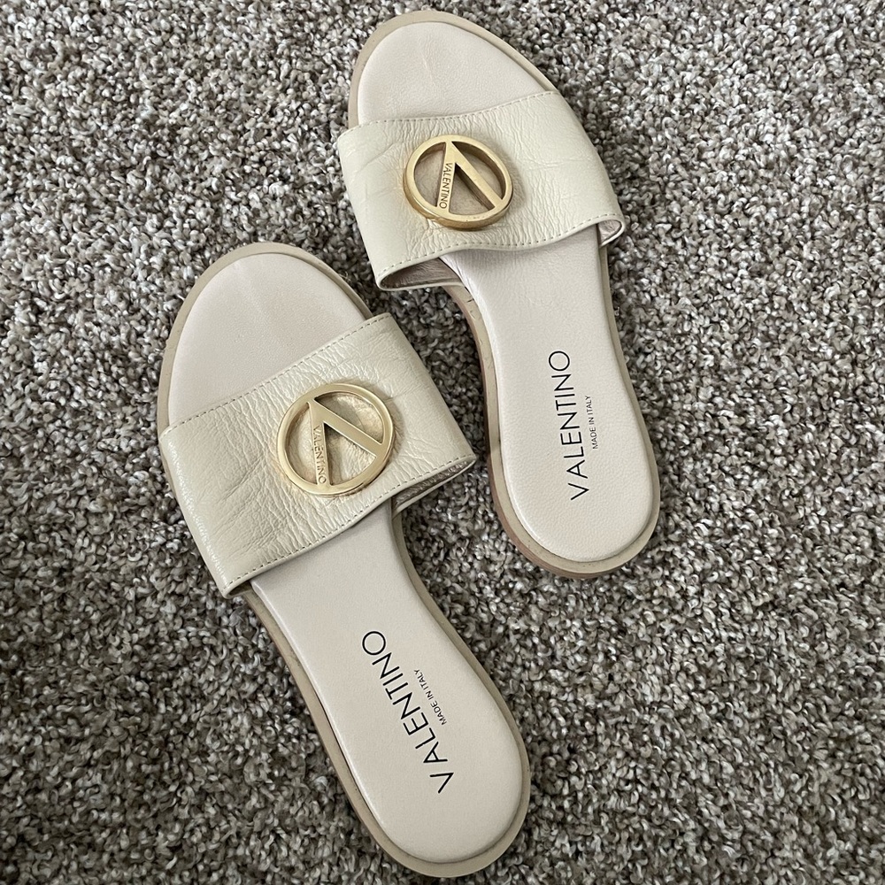 Valentino Slides